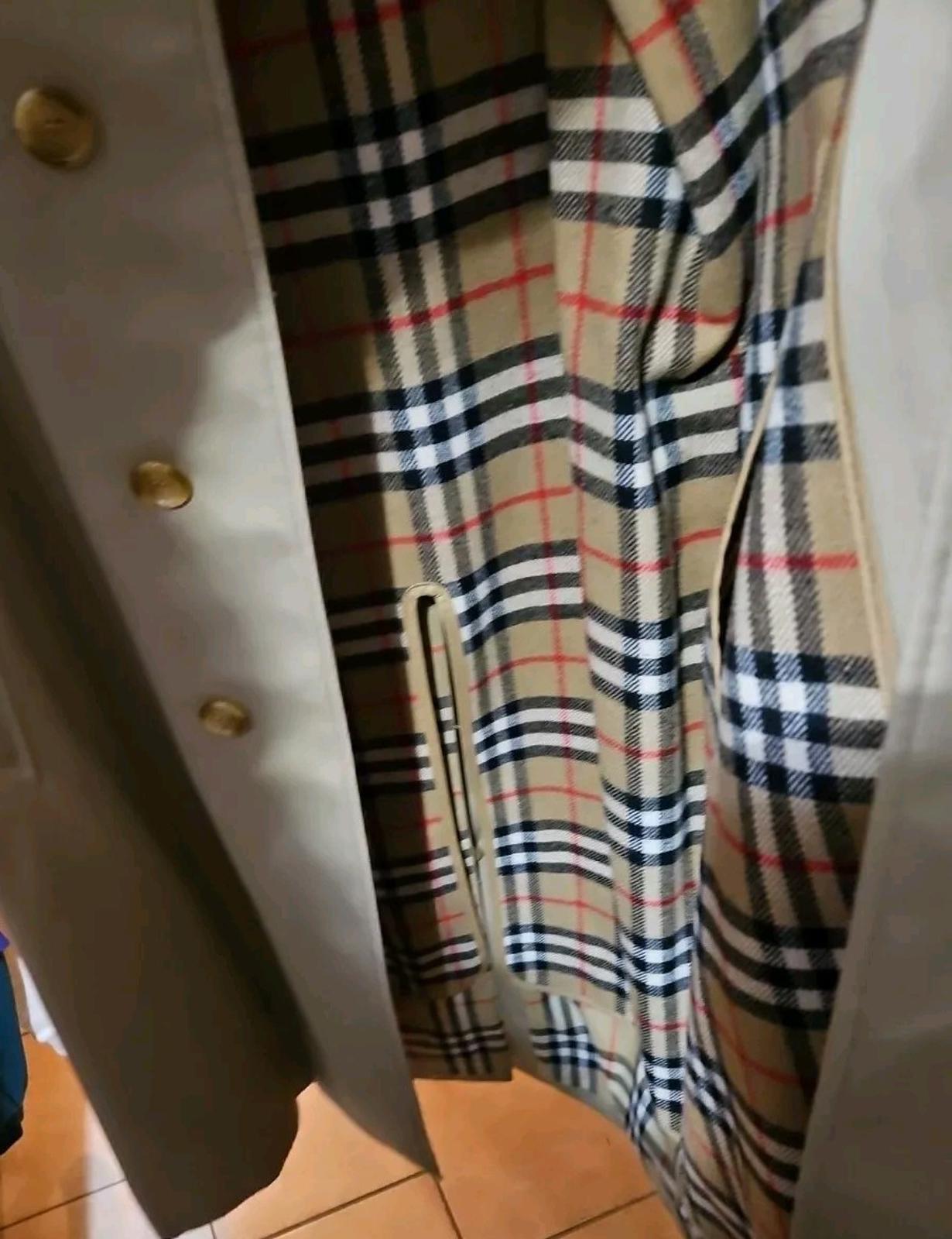 Burberry Men's Beige Trench Coat, Iconic Lined, Stylish & Durable,